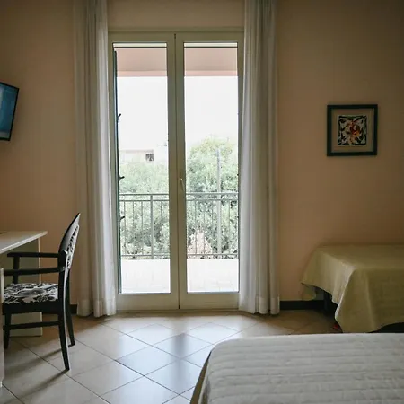 Stella Del Sud * Avola