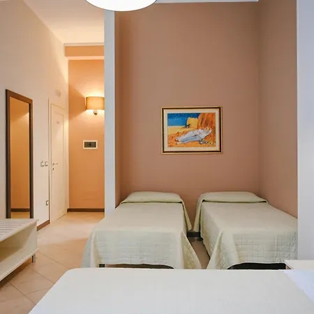 Πανσιόν Stella Del Sud 4*